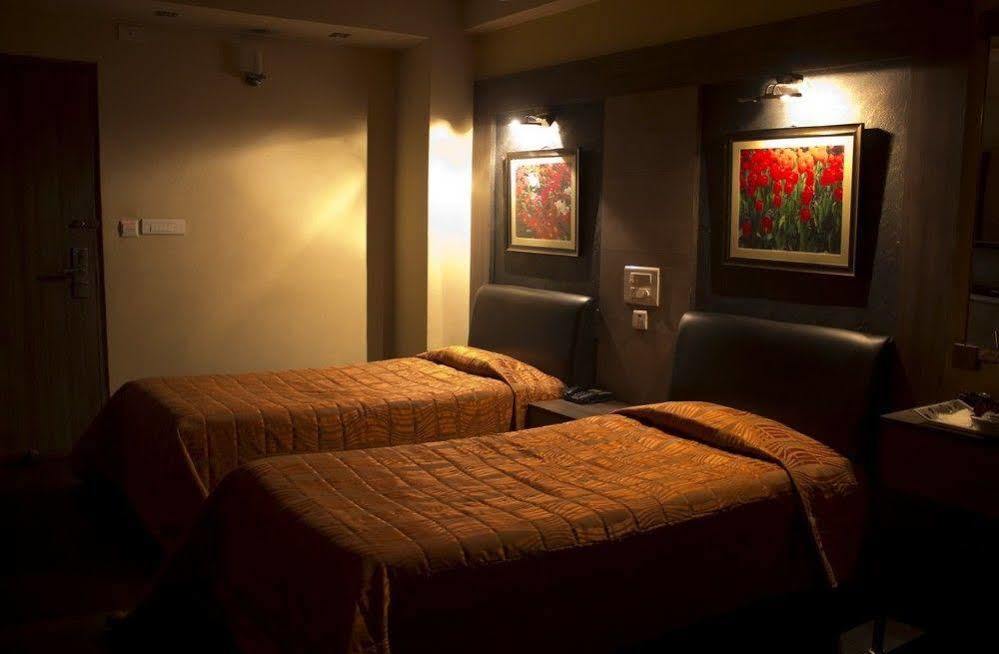 Hotel Majestic Shillong Exterior photo