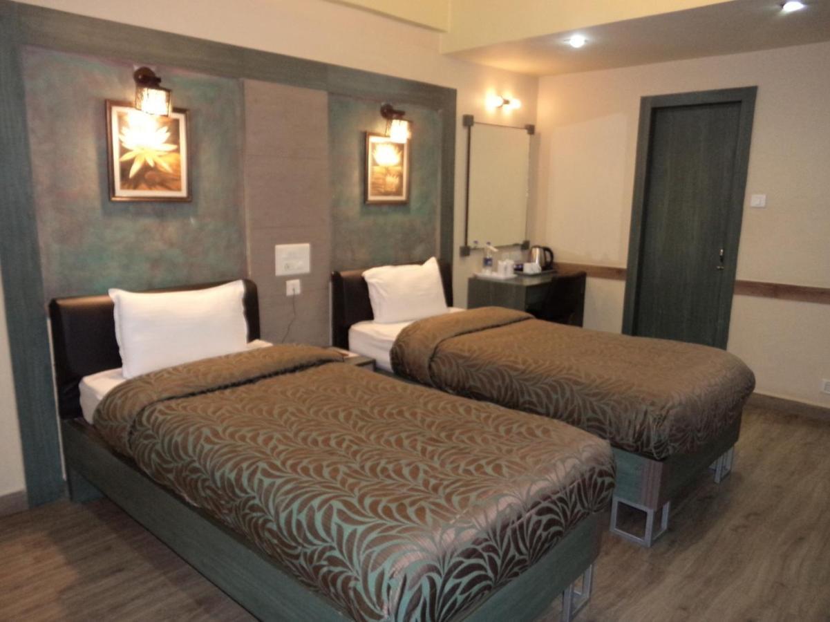 Hotel Majestic Shillong Exterior photo
