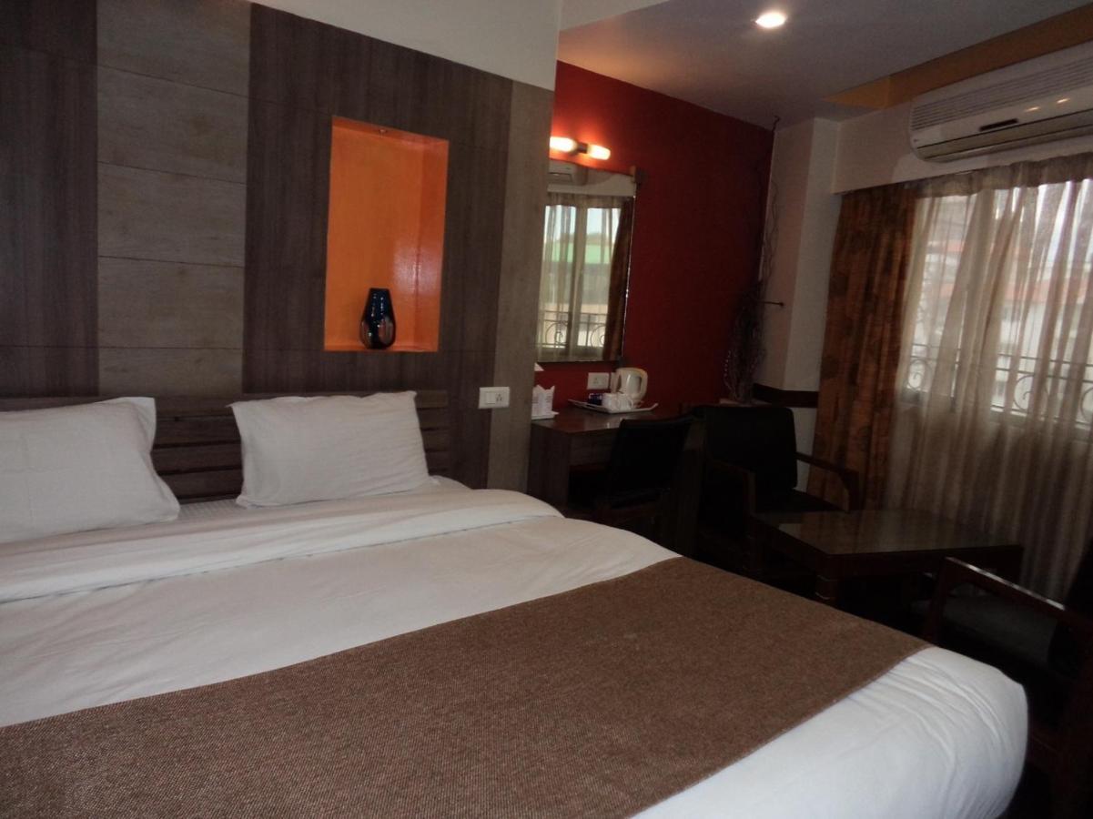 Hotel Majestic Shillong Exterior photo