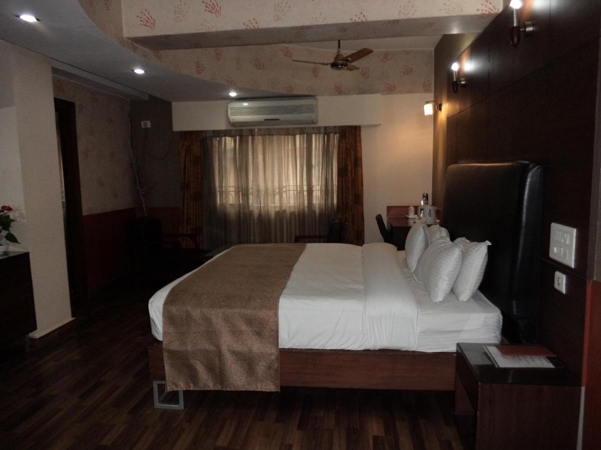 Hotel Majestic Shillong Exterior photo