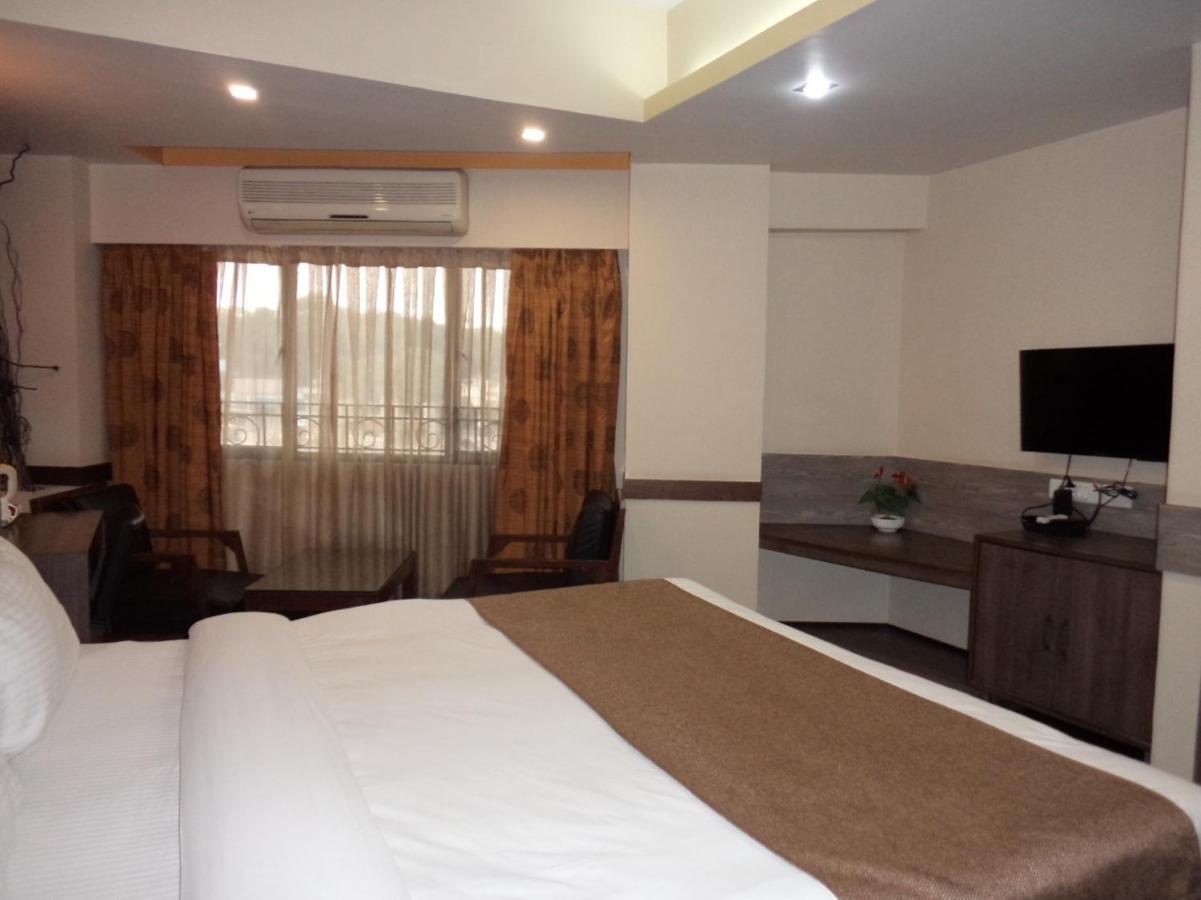 Hotel Majestic Shillong Exterior photo