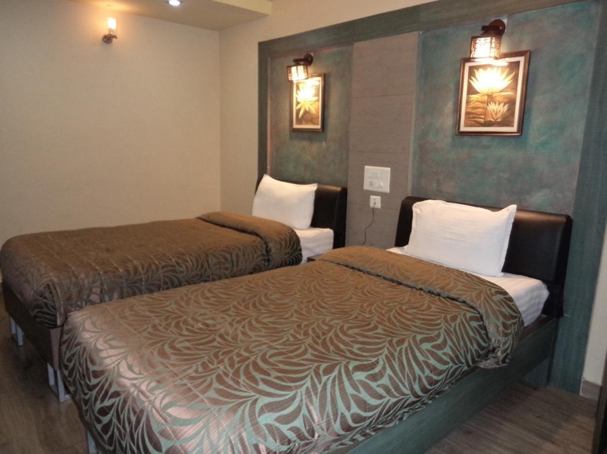 Hotel Majestic Shillong Exterior photo